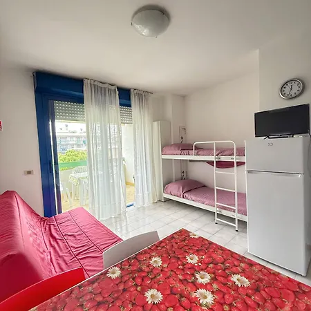 アパート Grazioso N 76 A 100mt Dal Mare ビビオーネ