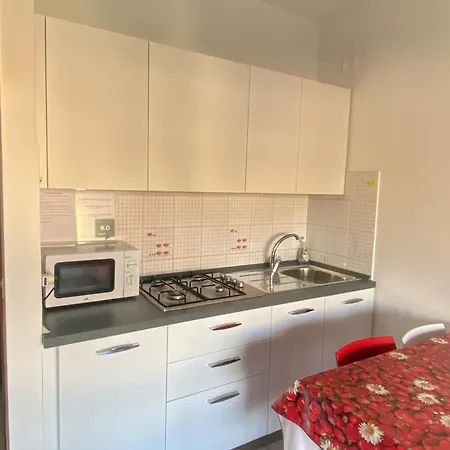 Appartamento Grazioso N 76 A 100mt Dal Mare *