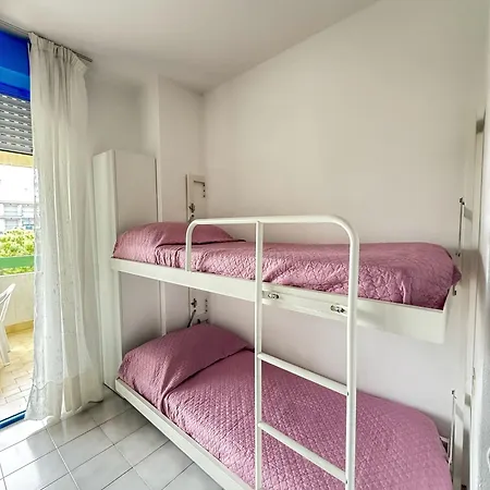 Grazioso N 76 A 100mt Dal Mare Апартаменти *